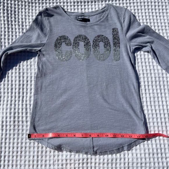 GapKids Gray Long-Sleeve, High-Low, A-Line T-Shirt with Sparkly Sequin "Cool" - Picture 14 of 15